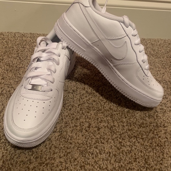 New - Nike Air Force One sz 7Y - Picture 4 of 5